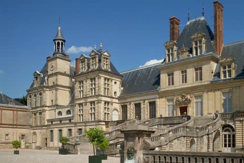 Private Day Trip to Fontainebleau and Barbizon from Paris