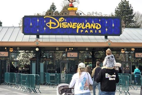 Private Transfer Orly → Disneyland Paris | Electric One-Way