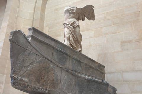 Semi-Private Louvre Tour Masterpieces in 2 hours