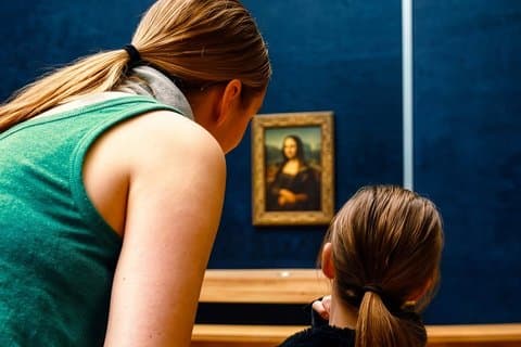 Paris Louvre Museum Small Group Tour First Access