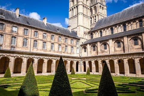 Private Tour: Historic Caen Walking