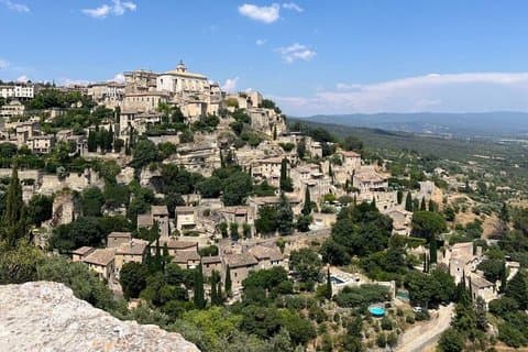 The magnificent villages of the Luberon on a private day