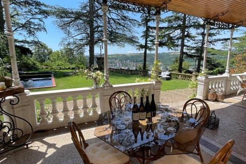 Private Rhône-Valley wine tour