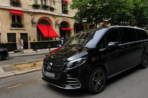 Paris CDG Airport Private Transfer Premium Van and Sedan 24 7