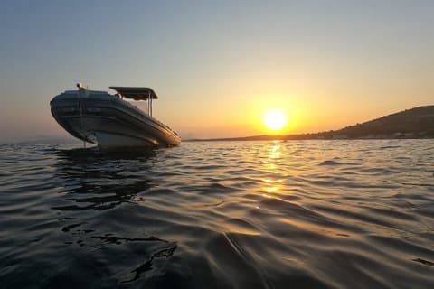 Snorkeling Aperitif 3:00 around the Golden Island at sunset