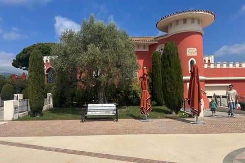 Nice: Five Senses Tour with Èze and Wine Tasting