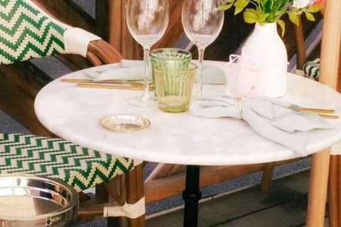 Romantic Terrace Experience and Gift near Parc Monceau