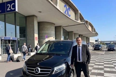 Paris CDG Airport to and from Paris City and Disneyland Transfer