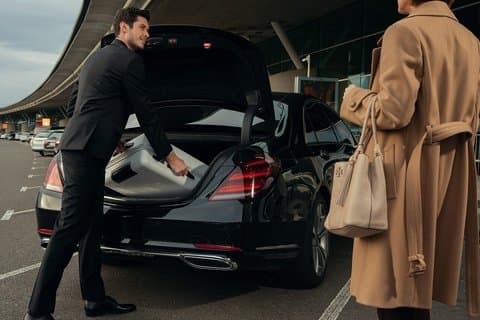 Charles de Gaulle Airport CDG Private Transfer to Paris Hotel