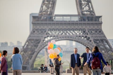 Paris Eiffel Tower Guided Tour 2. Floor & 24-Hour Hop-On Bus