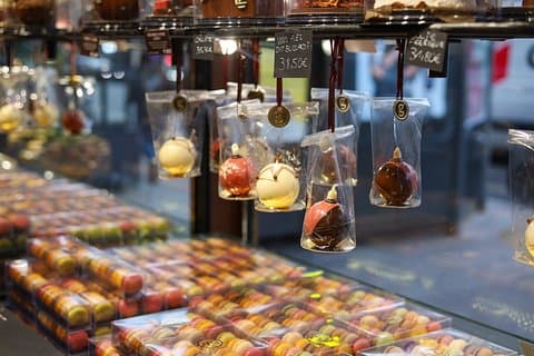 Paris Christmas Gourmet Food Small Group Walking Tour