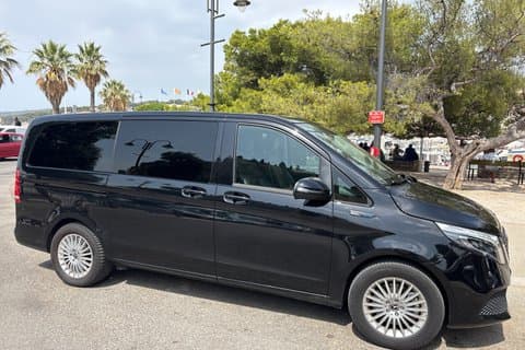 Private van transfer from Marseille airport to Cassis