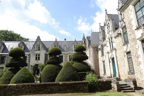 Anjou Gardens Half-Day Tour from Angers