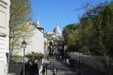 Montmartre love stories walking tour