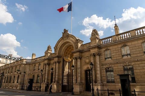 Paris Luxury: Maison Élysée, Opéra Garnier & Café de la Paix