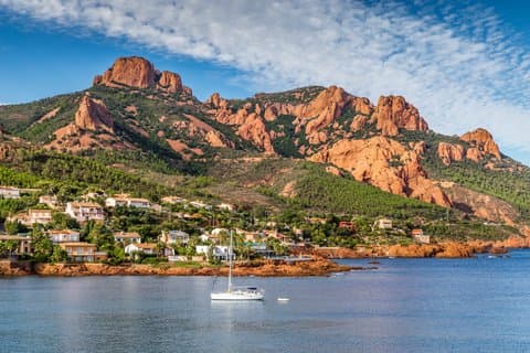 Cannes Signature Escape: Yoga & Kayaking to Lérins Islands