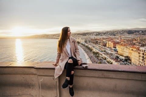 Private Photoshoot with Panoramic Views and Beach in Nice