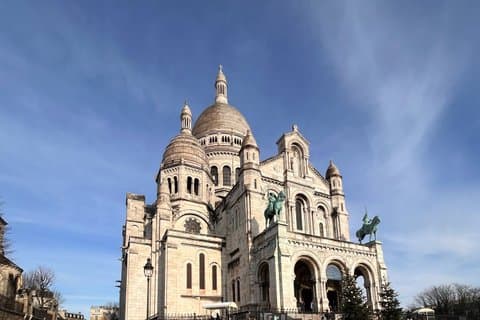 Walking Tour of Montmartre History and Wine Included