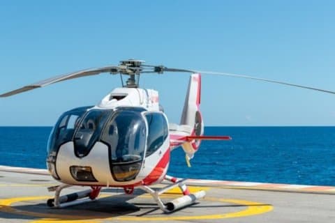 Panoramic helicopter tour + 45 min piloting initiation