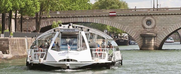 Family tour in Paris - River Cruise
