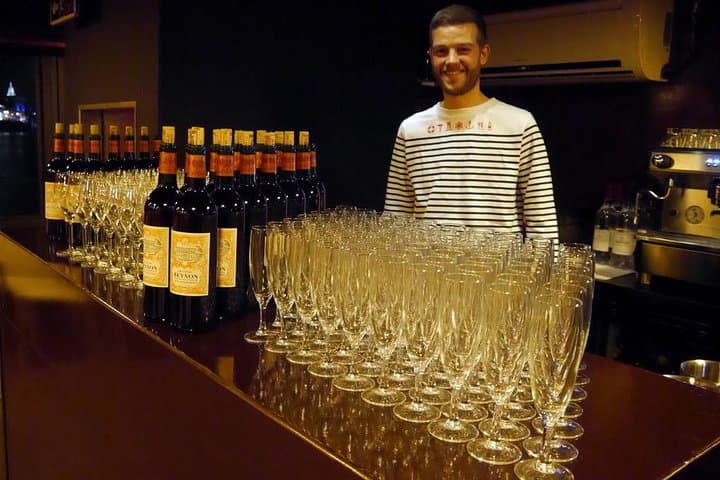 Enjoy a cruise along the Garonne River and taste local Bordeaux wines