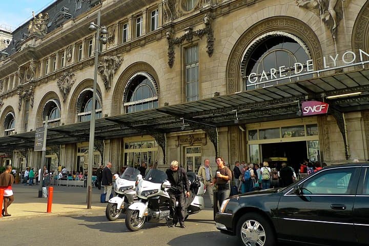 Transfer to Paris railway stations