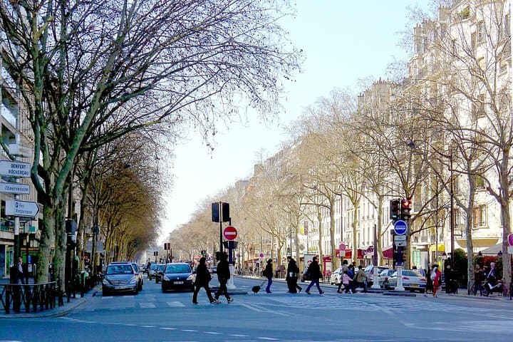 Private Montparnasse District 2-Hour Guided Tour in Paris