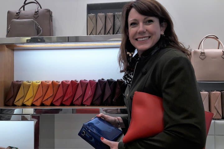 Shopping for handbags