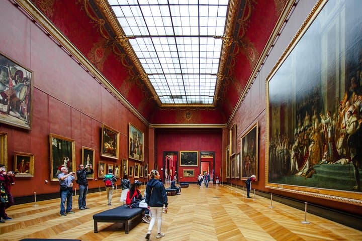 Louvre Museum Small Group Guided Tour