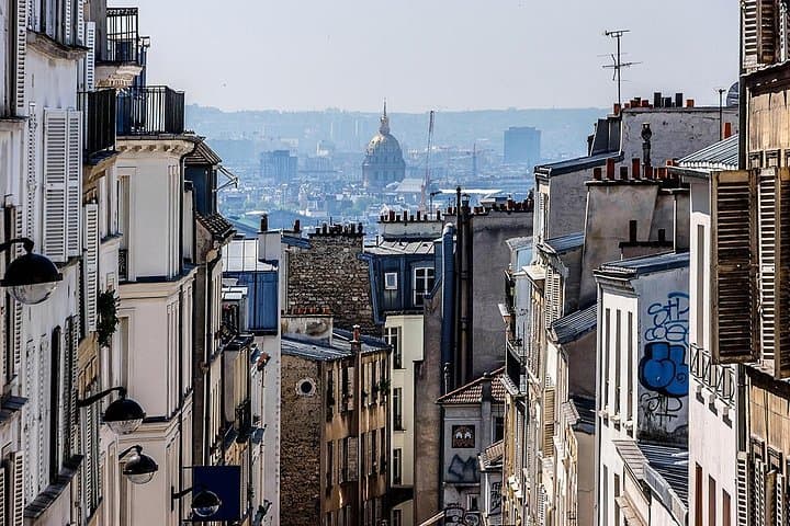 Montmartre and Sacré-Cœur Walking Tour with a Local Guide