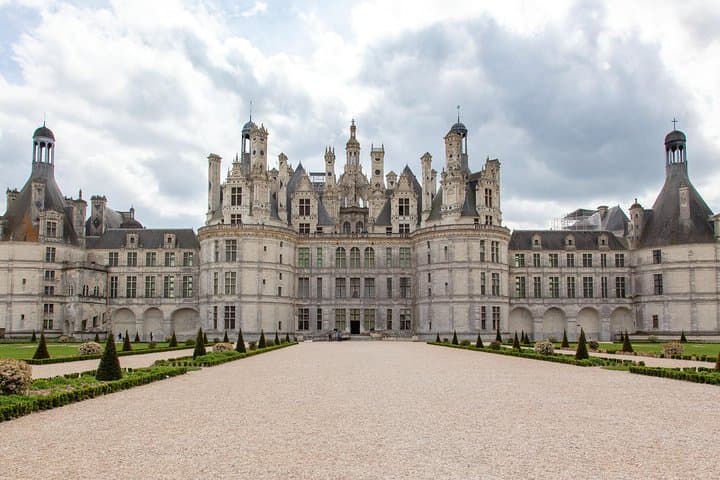 Loire Valley Chateaux from Paris Private Tour