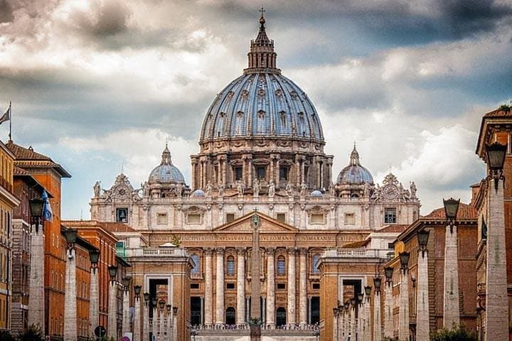 Switzerland, Italy, France 7-Day Taste of Europe Trip from Paris