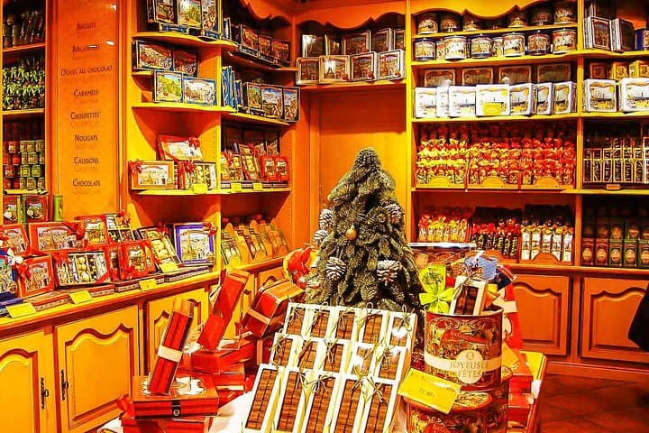 Chocolate and coffee shops in Paris