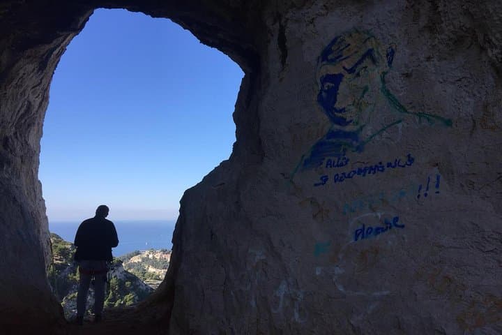 Panoramic hike on Marseille from Les Calanques
