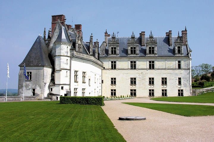 Loire Valley Castles Private Trip including Lunch from Paris