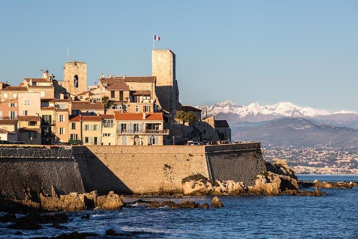 Private 4-hour Tour of Cannes and Antibes from Cannes with private driver