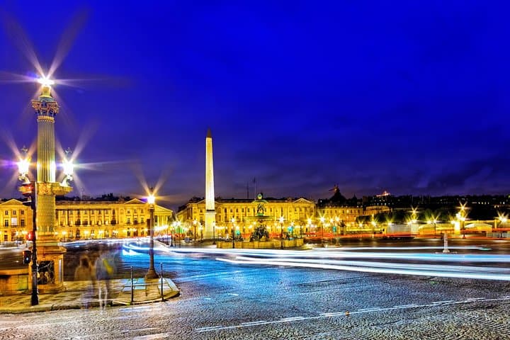 Paris Lights Evening Bus Tour with Eiffel Tower Summit Option