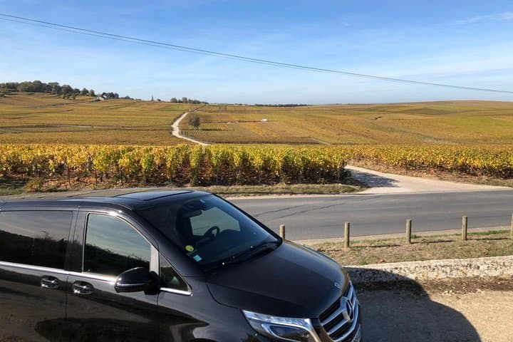 Private airport shuttle to/from Champagne (group price)