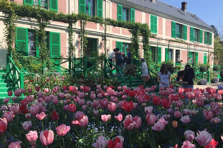 Flowerbed in front of Claude Monet's house