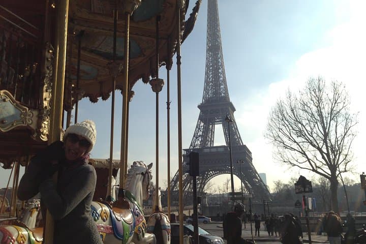 Paris City Tour with Portuguese speaking driver guide