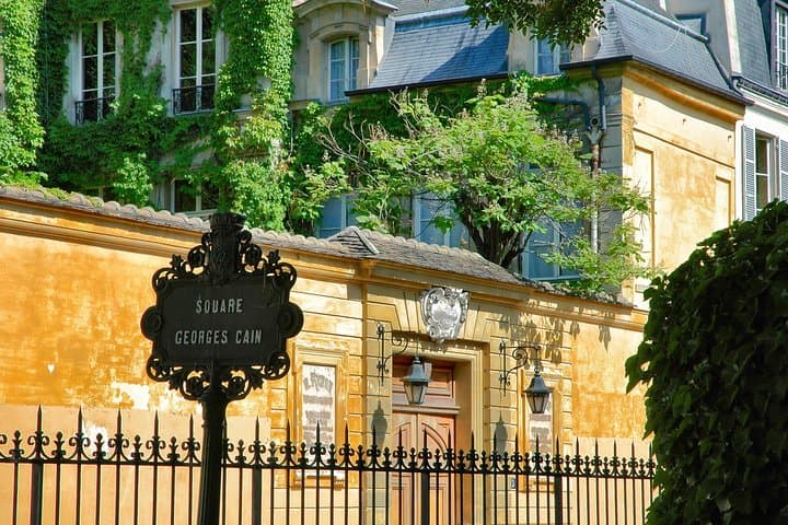 Batignolles Private Tour, Explore the Art & Bohemian Neighbourhood of Paris