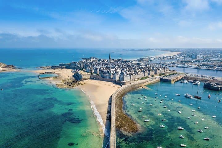 Day Trip with a local driver Dinan, Cancale, Saint-Malo from Rennes - 9 hours