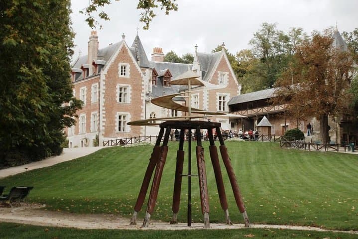 Loire Valley private one full day tour, with Round Trip Train Tickets From Paris