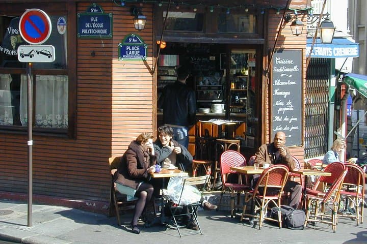 Paris Private Wine Tasting and Walk