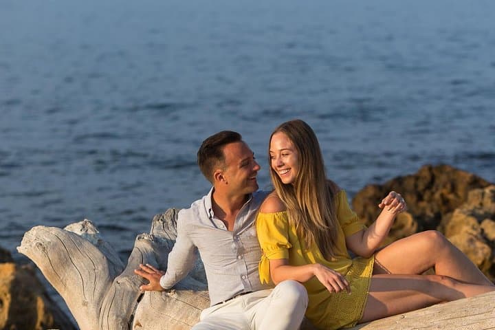 Private Photo Session with a Local Photographer in Cannes