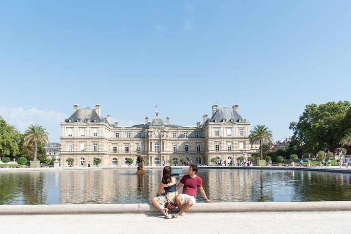 CHARMING PARIS: Half day guided visit and photo reportage