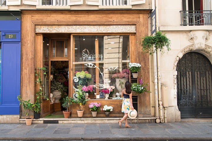 CHARMING PARIS: Half day guided visit and photo reportage