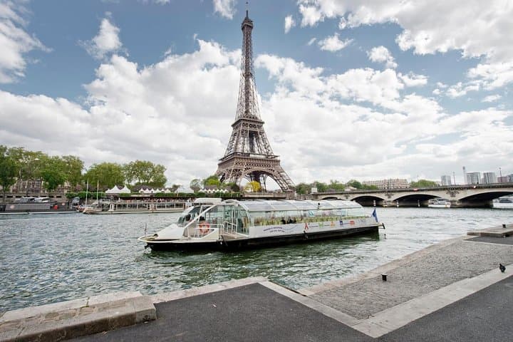 The only river Seine hop-on hop-off