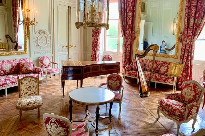Salon of Music