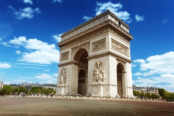 Paris Private Day Tour & Seine Cruise for Kids and Families